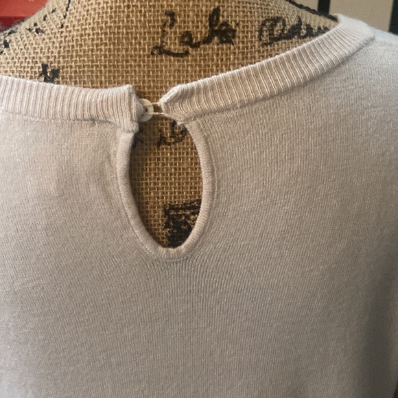 Beautiful Joh Cashmere sweater with layered feathers. Size M. - Picture 8 of 10